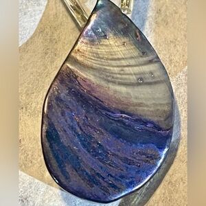 Beautiful Mother-of-Pearl and clear color bead necklace with pendant. NWOT